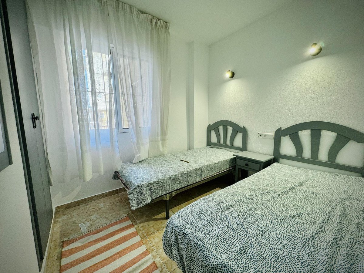 2 Bed Middle Floor Apartment in Torrevieja