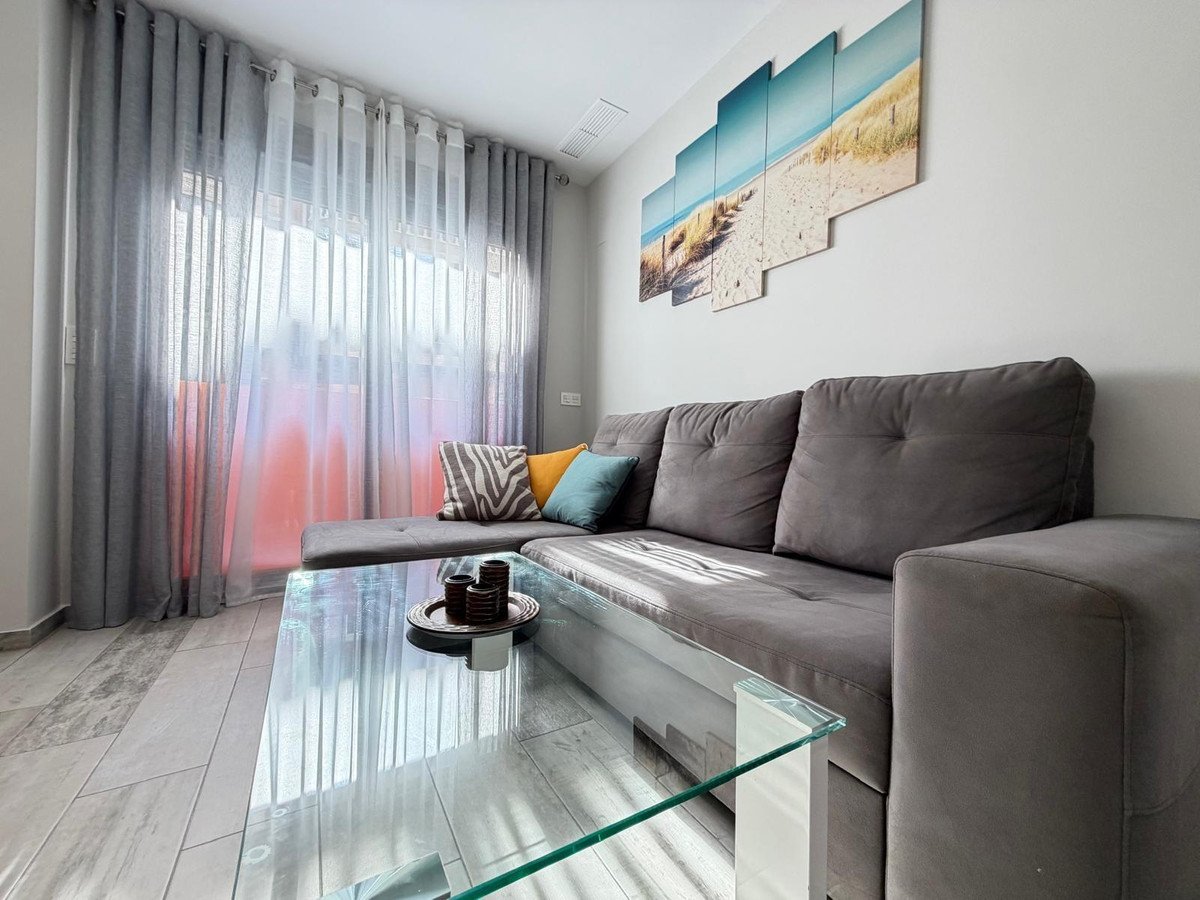 1 Bed Middle Floor Apartment in Torrevieja