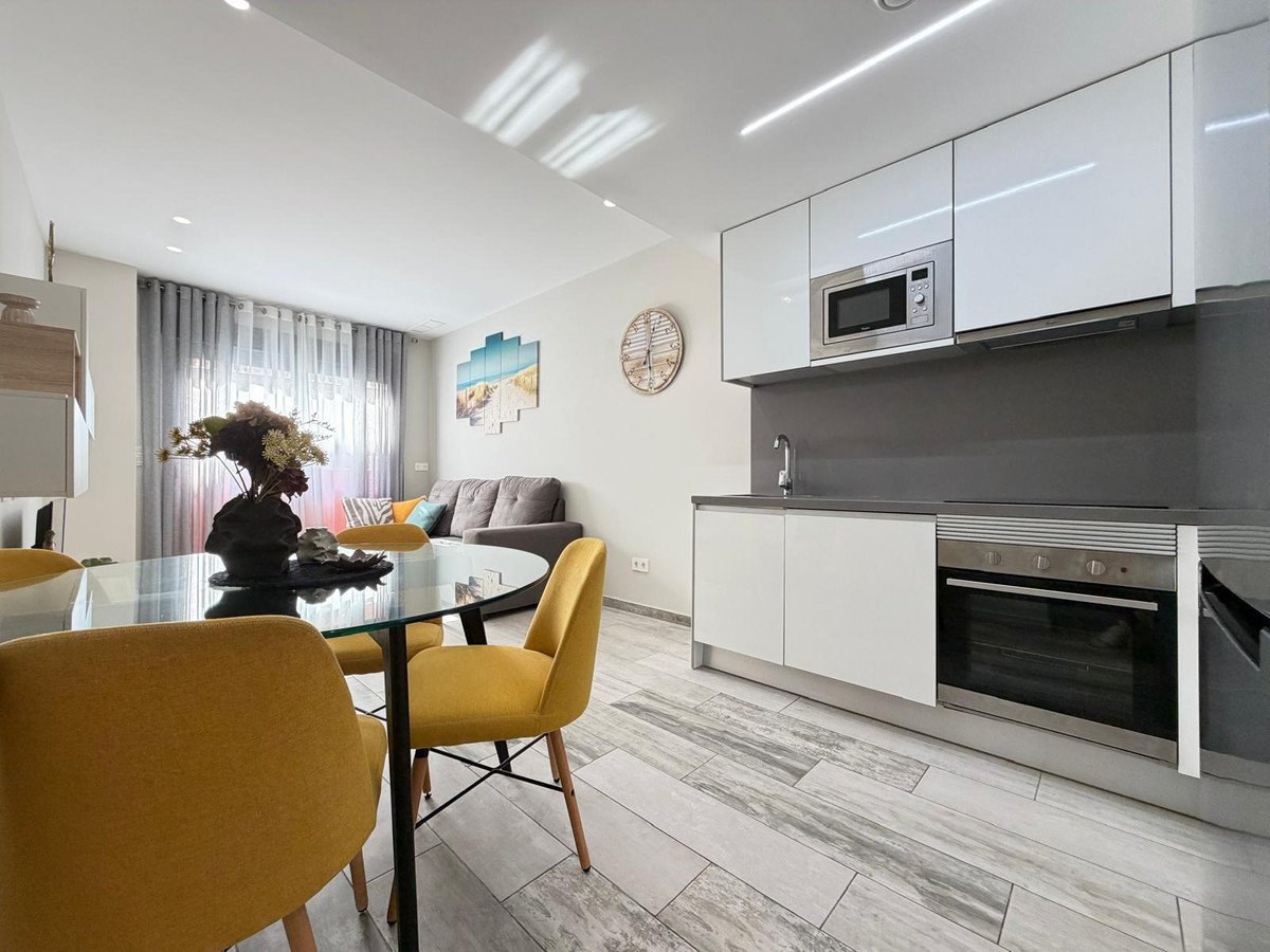 1 Bed Middle Floor Apartment in Torrevieja