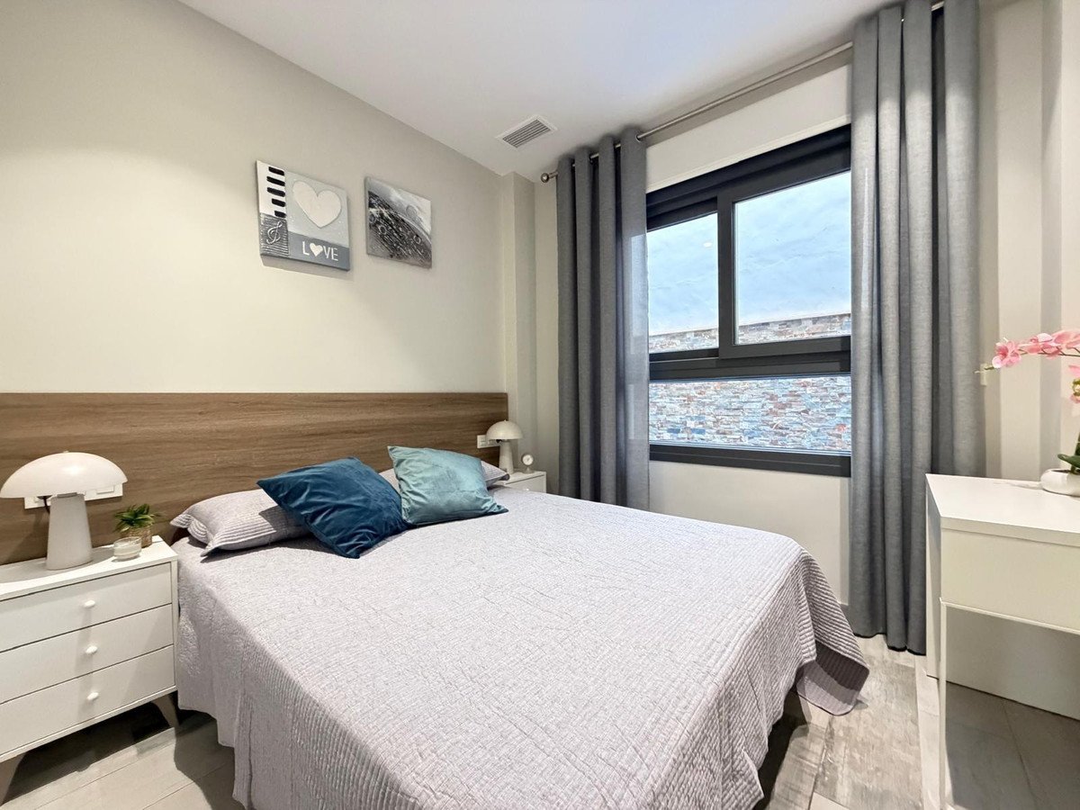 1 Bed Middle Floor Apartment in Torrevieja