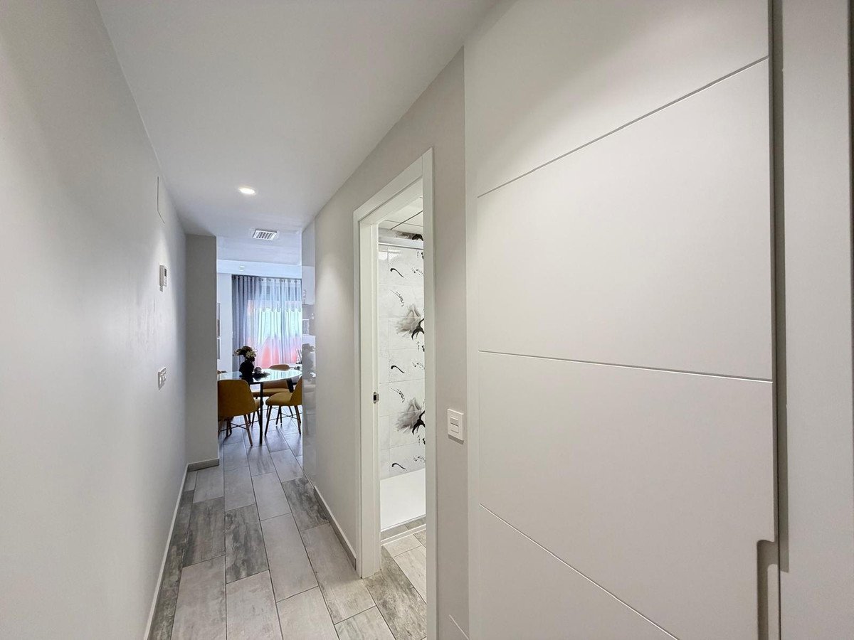 1 Bed Middle Floor Apartment in Torrevieja
