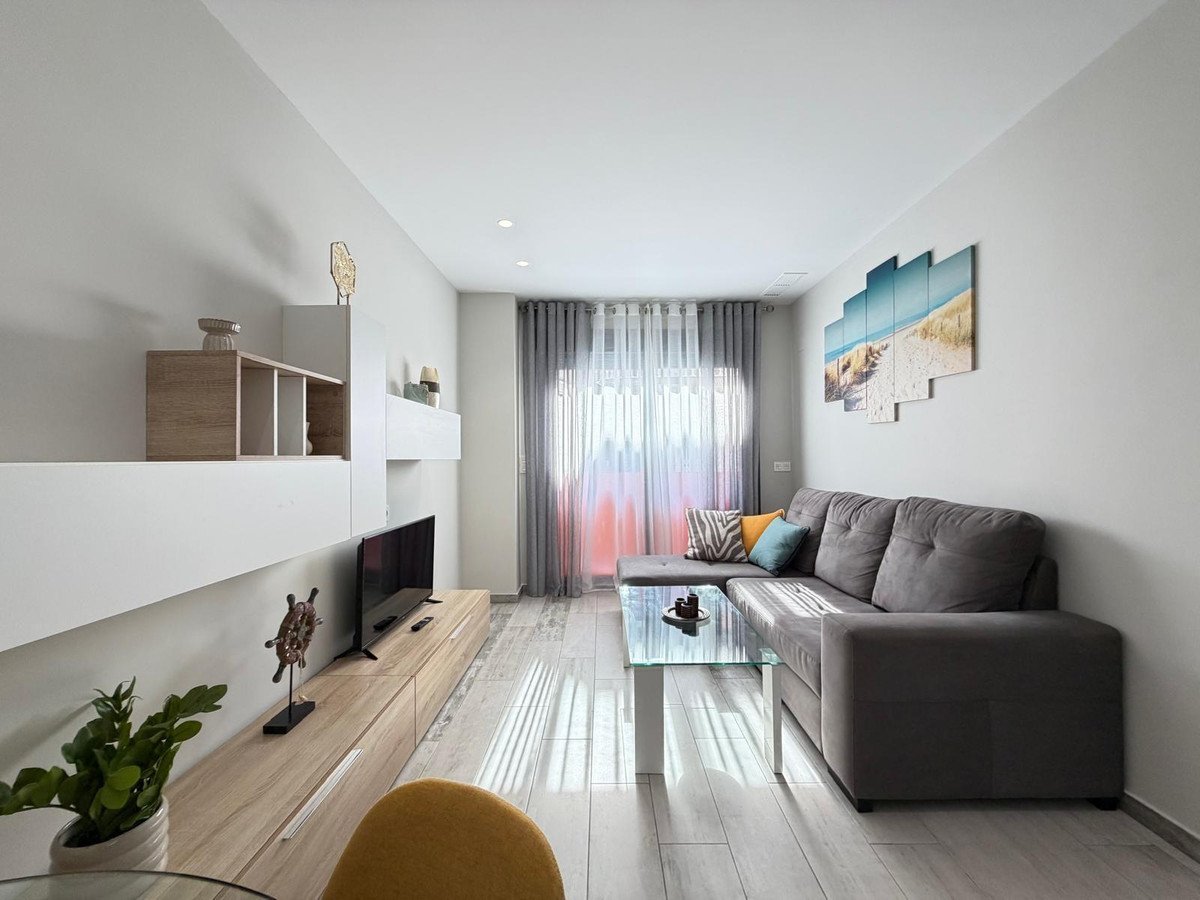 1 Bed Middle Floor Apartment in Torrevieja
