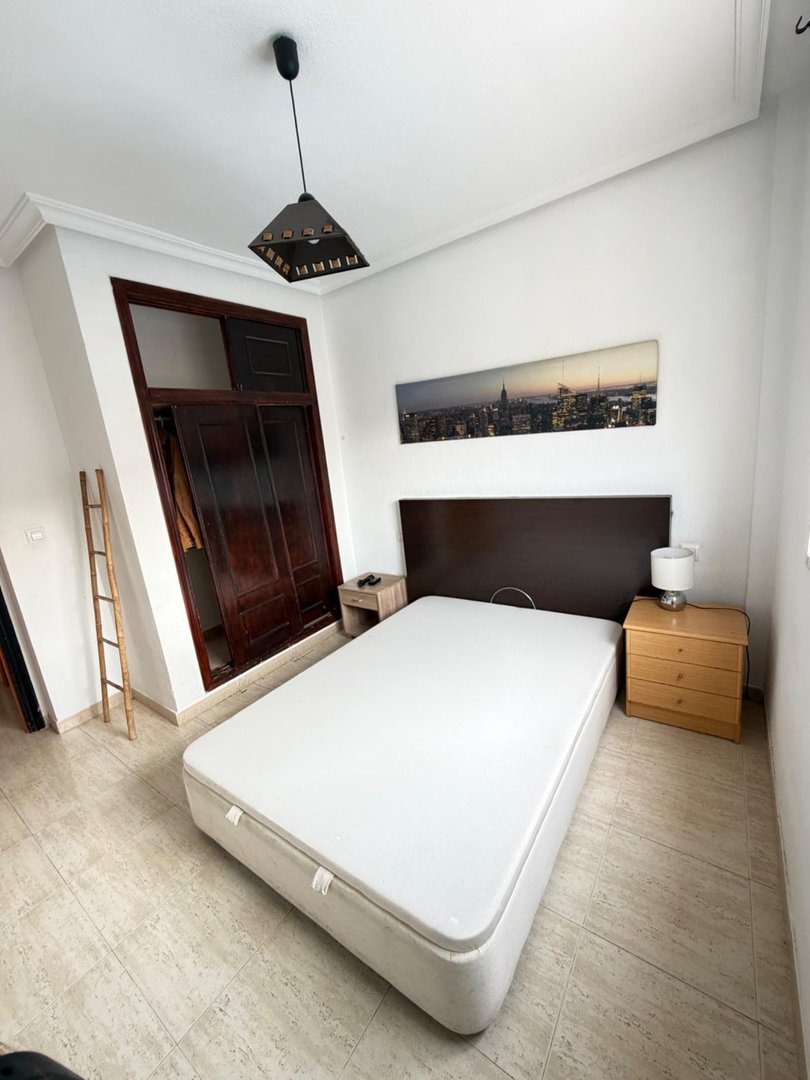 2 Bed Middle Floor Apartment in Torrevieja