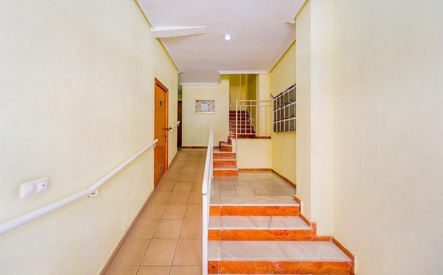 2 Bed Middle Floor Apartment in Torrevieja