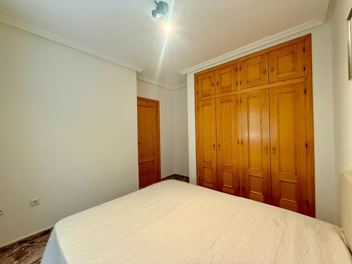 2 Bed Middle Floor Apartment in Torrevieja