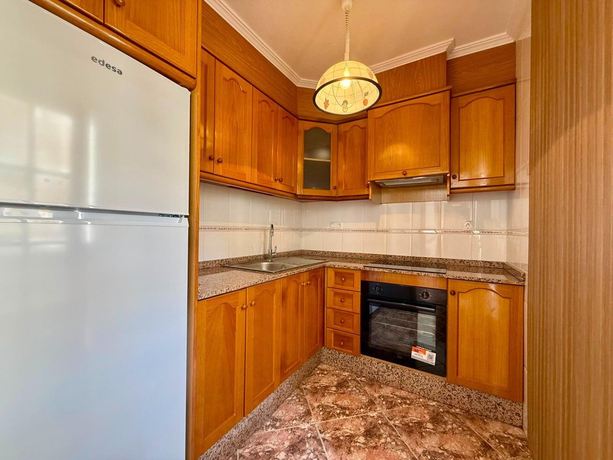 2 Bed Middle Floor Apartment in Torrevieja