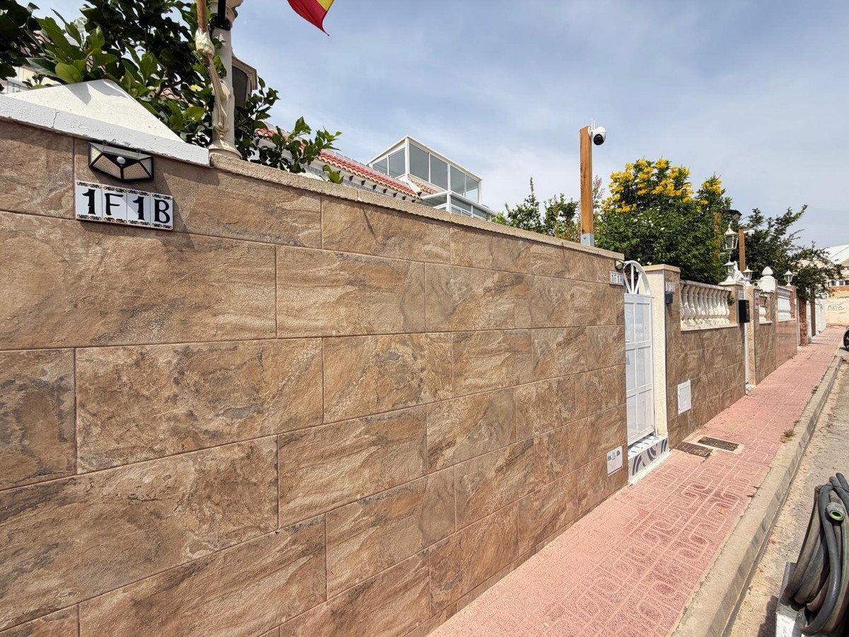 2 Bed Bungalow in Torrevieja