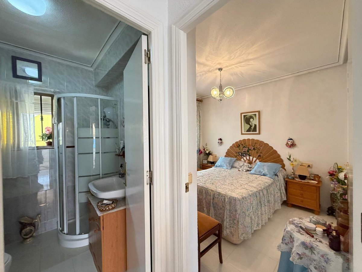 2 Bed Bungalow in Torrevieja