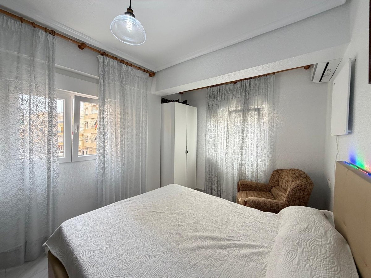 3 Bed Middle Floor Apartment in Torrevieja