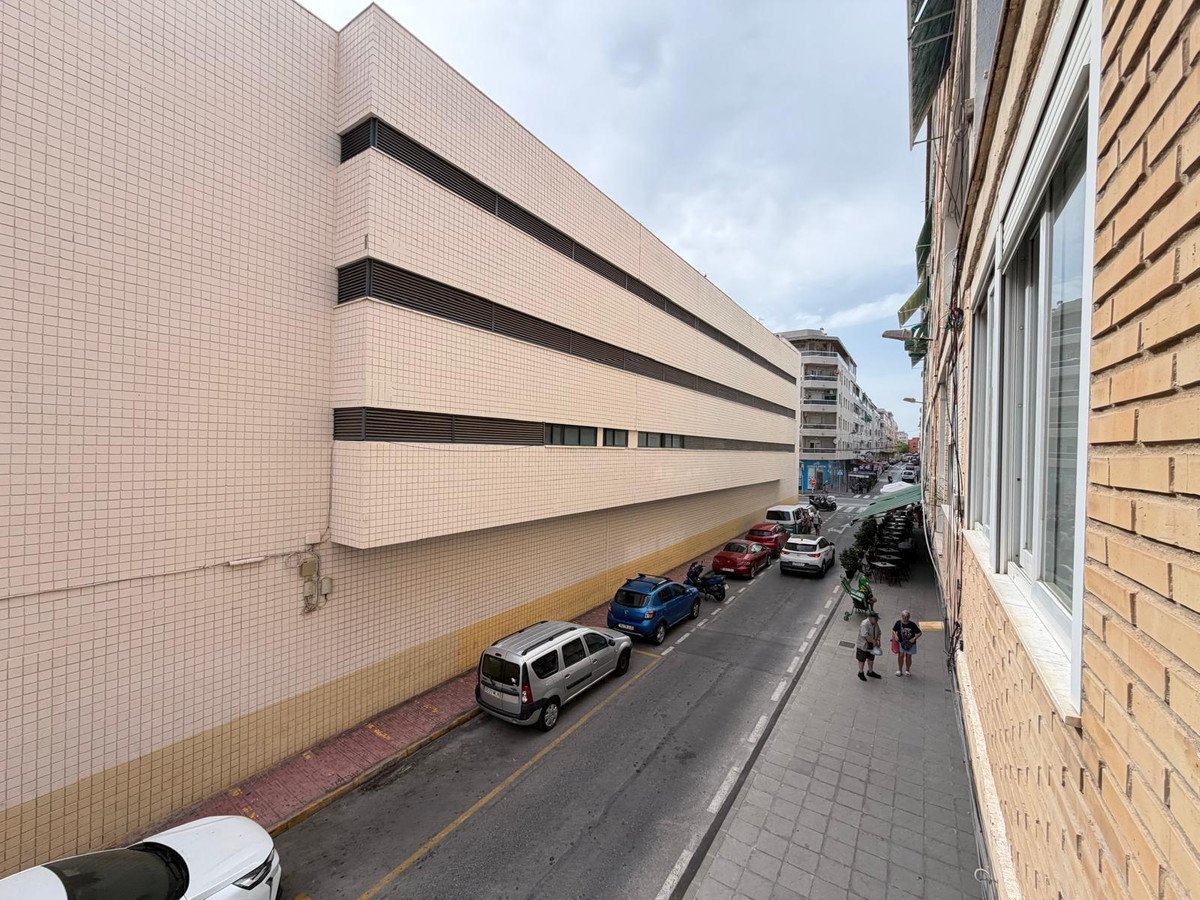 3 Bed Middle Floor Apartment in Torrevieja
