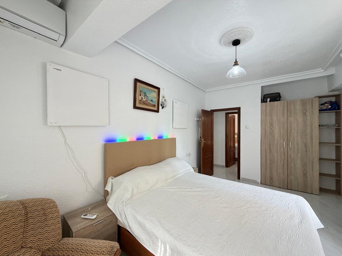 3 Bed Middle Floor Apartment in Torrevieja