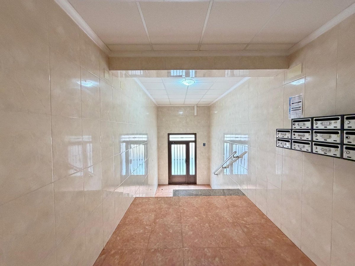 3 Bed Middle Floor Apartment in Torrevieja