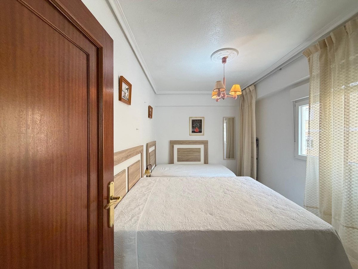 3 Bed Middle Floor Apartment in Torrevieja