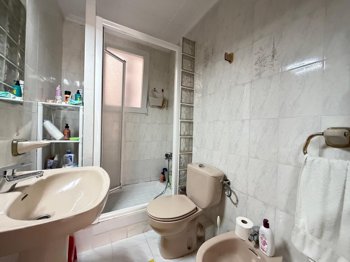 3 Bed Middle Floor Apartment in Torrevieja
