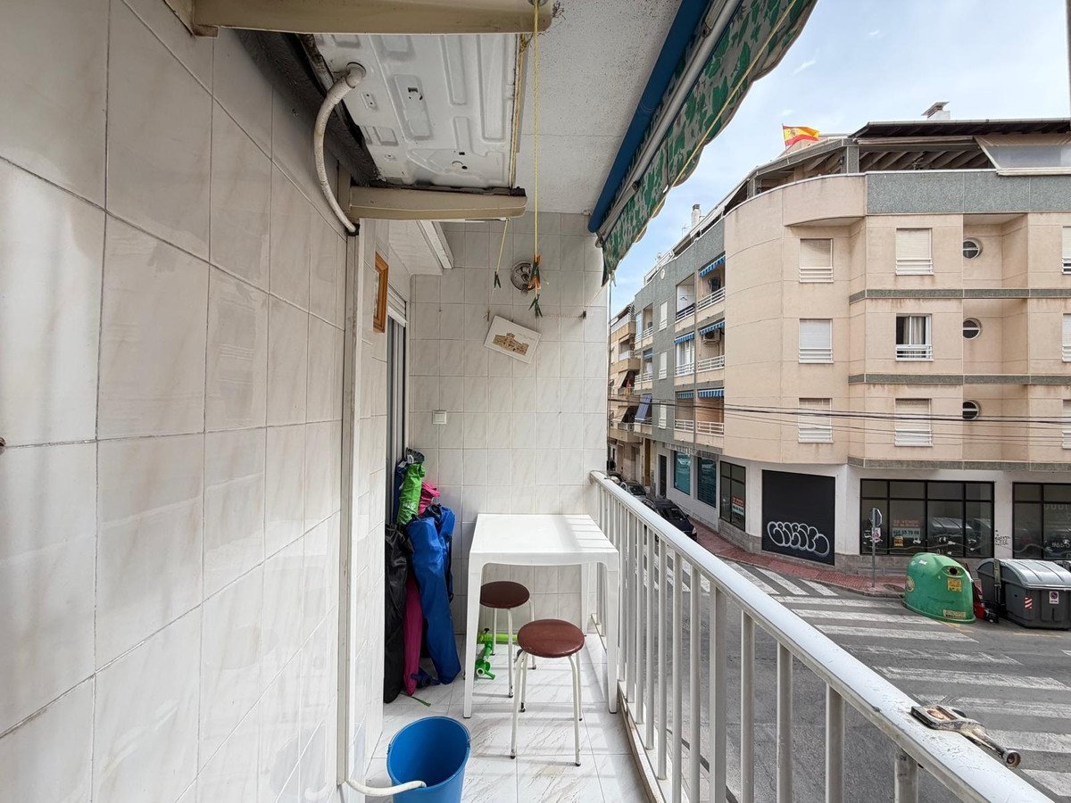 3 Bed Middle Floor Apartment in Torrevieja