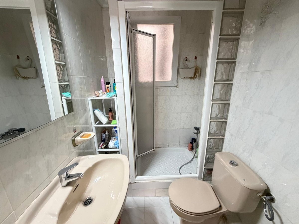 3 Bed Middle Floor Apartment in Torrevieja