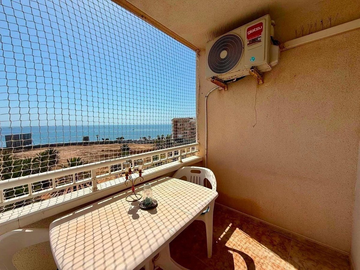 2 Bed Middle Floor Apartment in Torrevieja