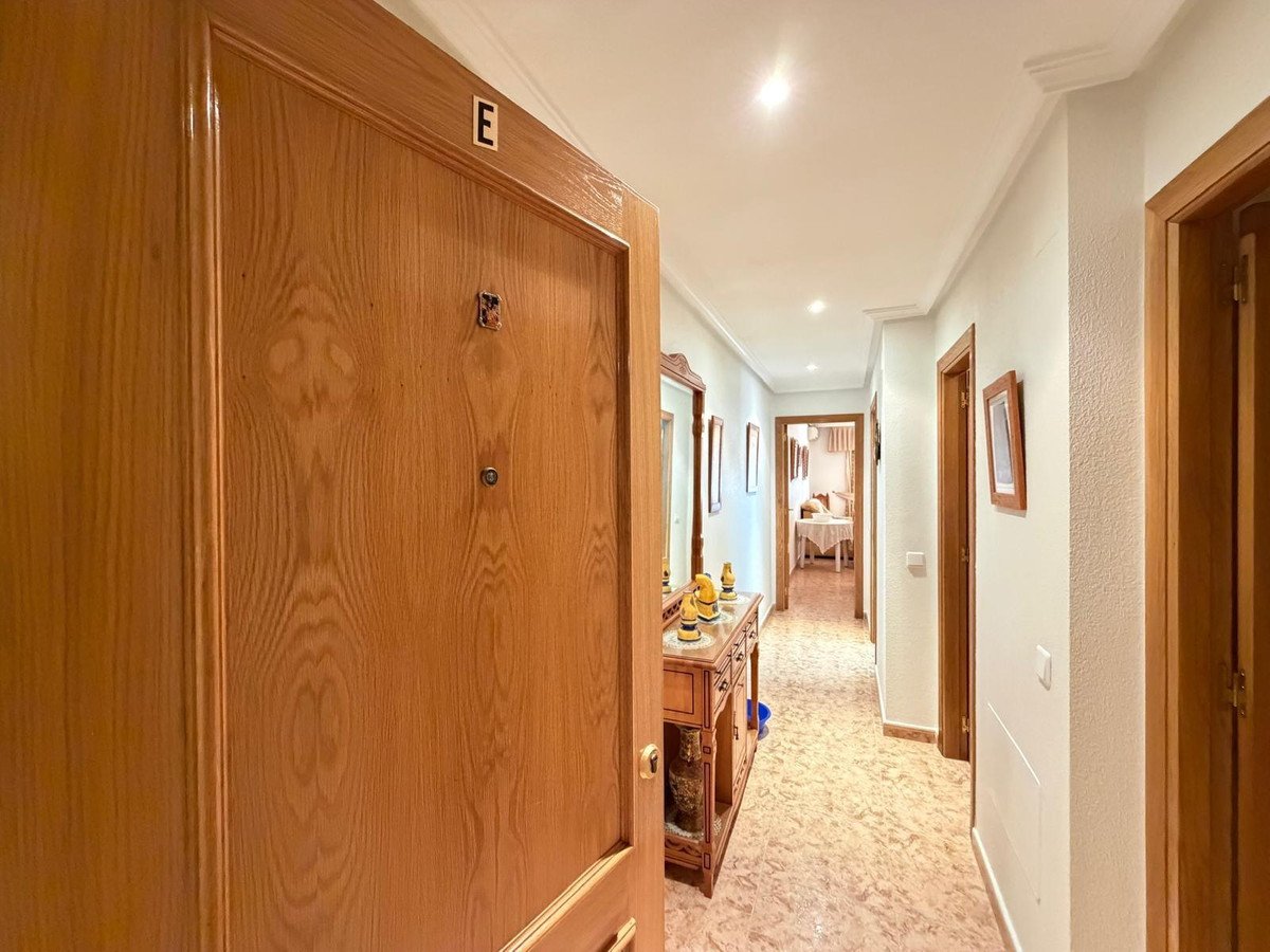 3 Bed Middle Floor Apartment in Torrevieja