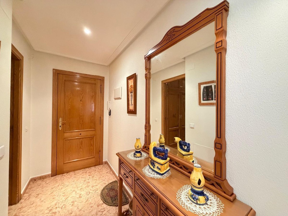 3 Bed Middle Floor Apartment in Torrevieja