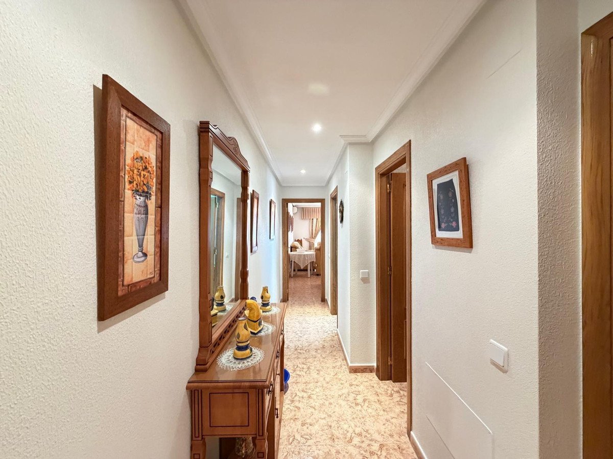 3 Bed Middle Floor Apartment in Torrevieja