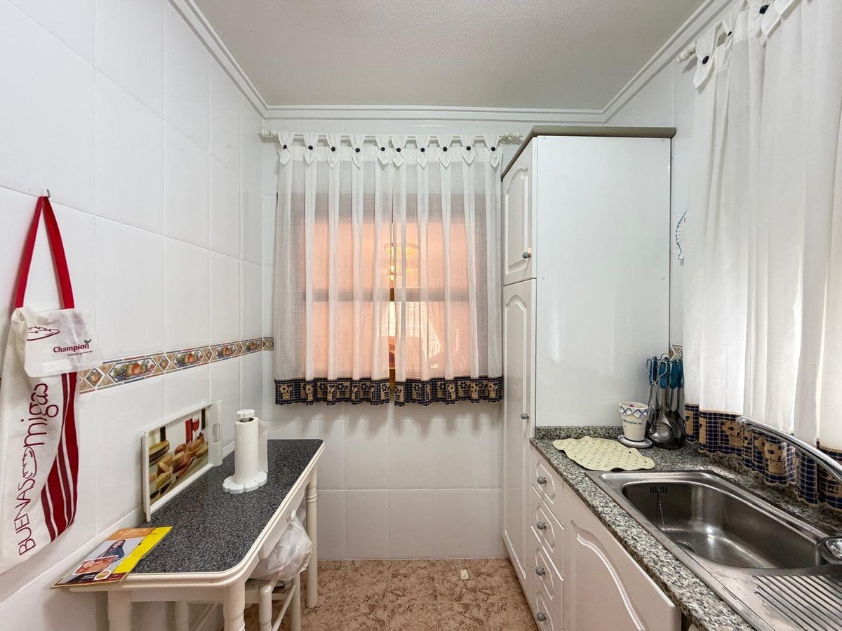3 Bed Middle Floor Apartment in Torrevieja