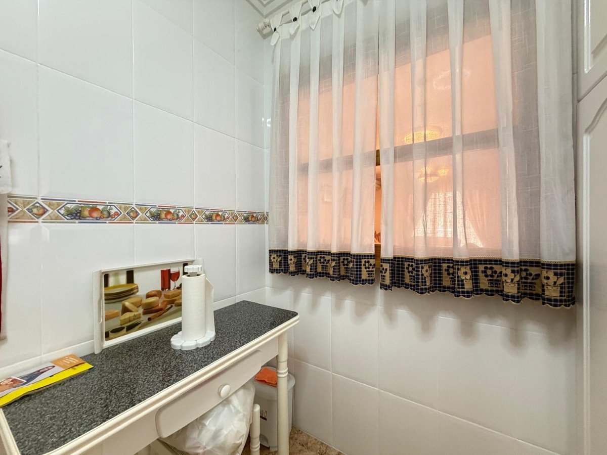 3 Bed Middle Floor Apartment in Torrevieja