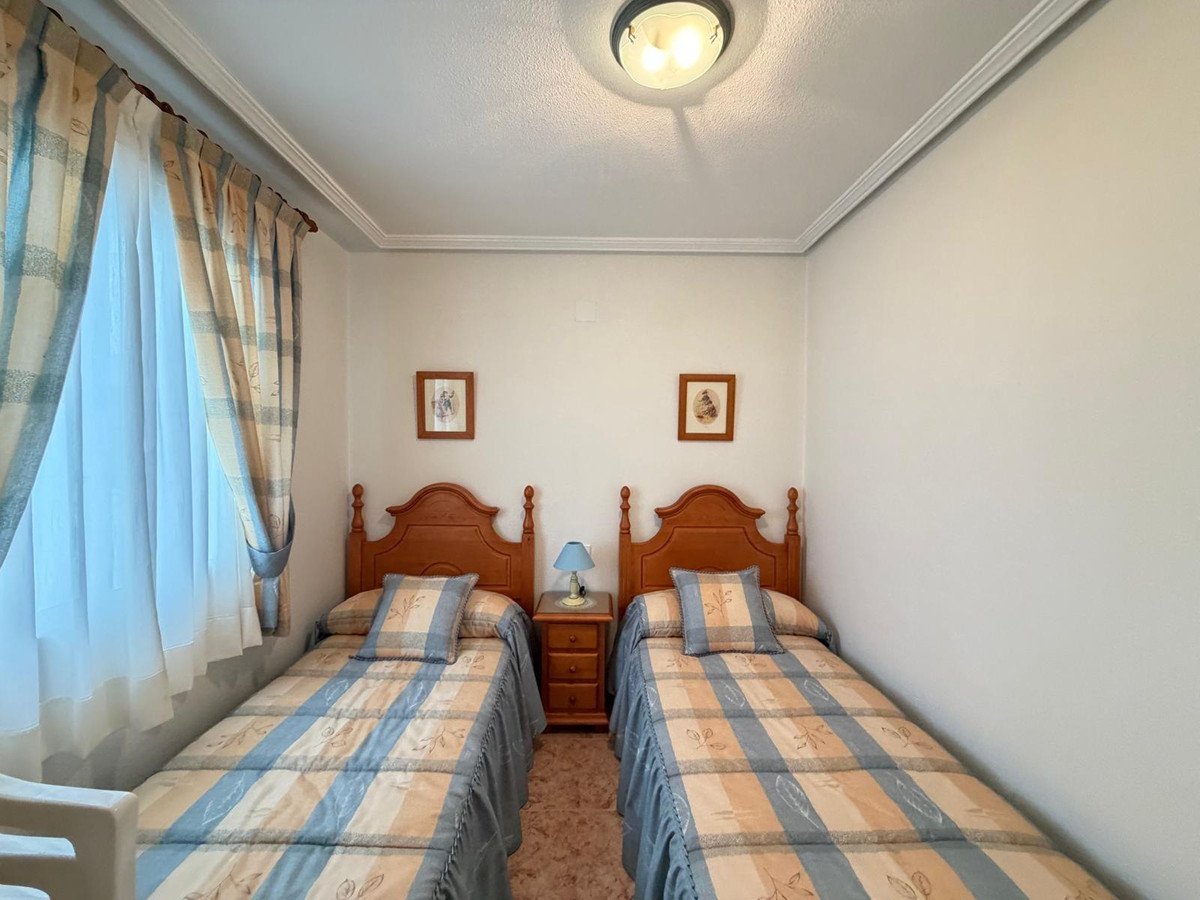 3 Bed Middle Floor Apartment in Torrevieja