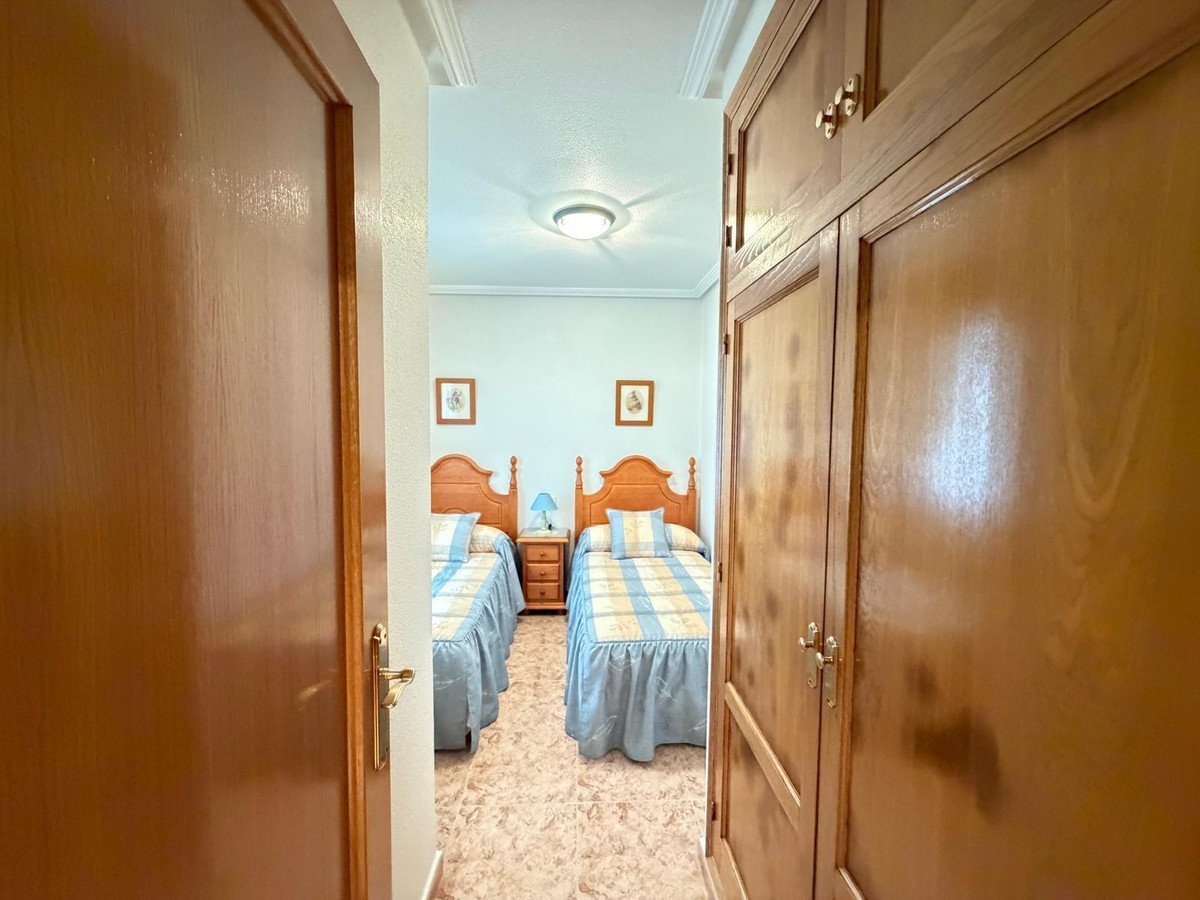 3 Bed Middle Floor Apartment in Torrevieja