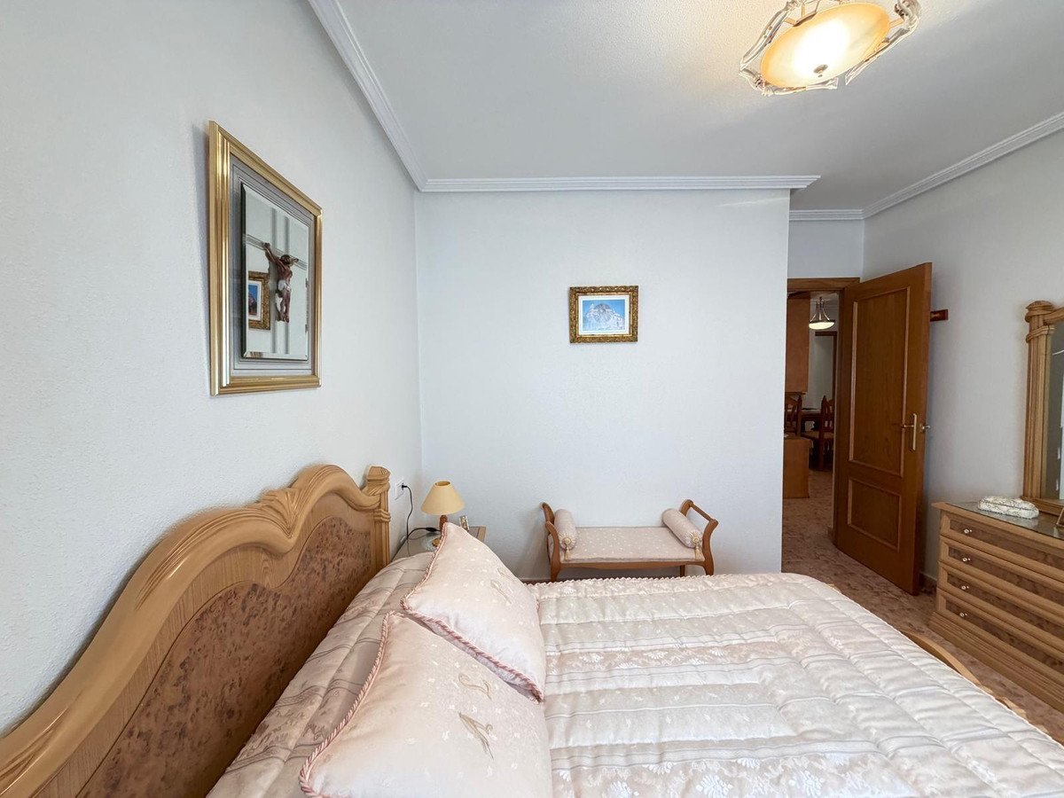 3 Bed Middle Floor Apartment in Torrevieja