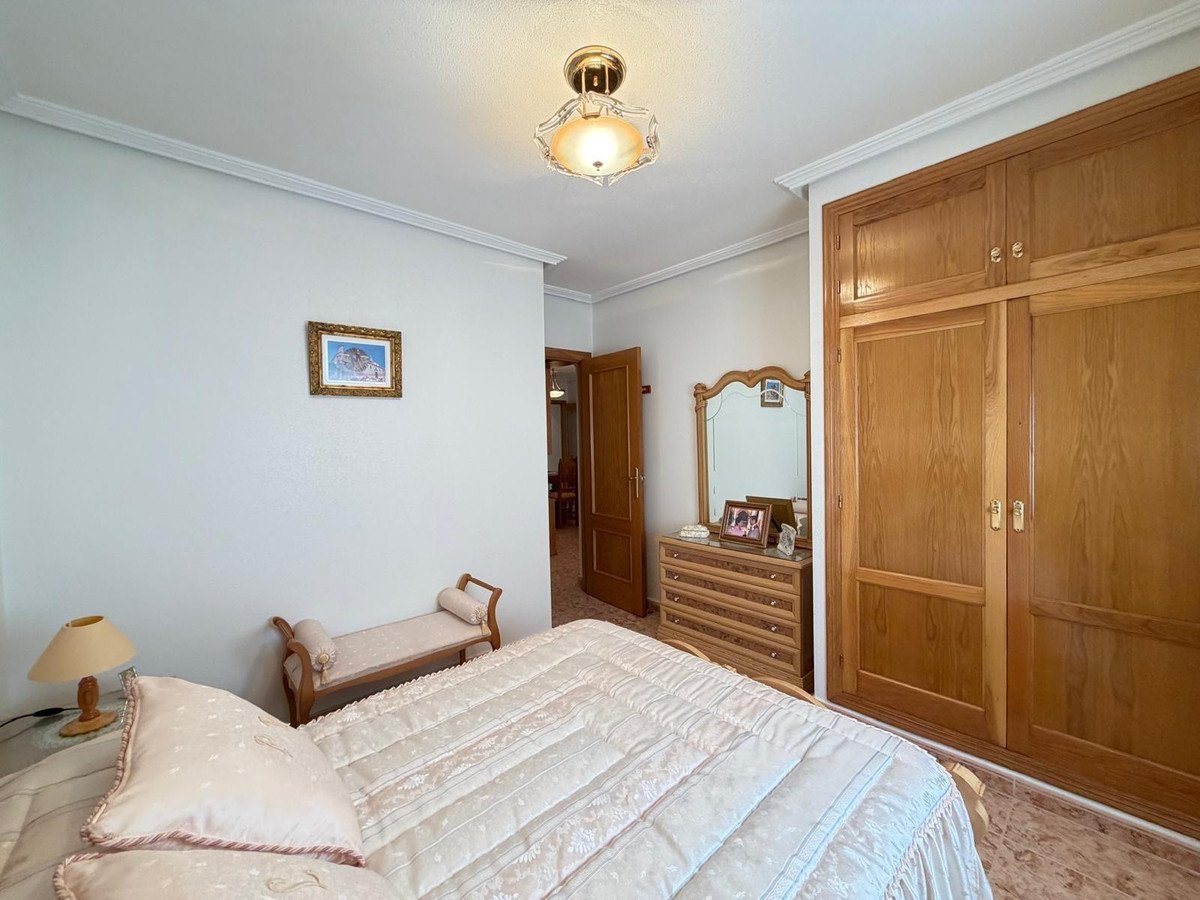3 Bed Middle Floor Apartment in Torrevieja