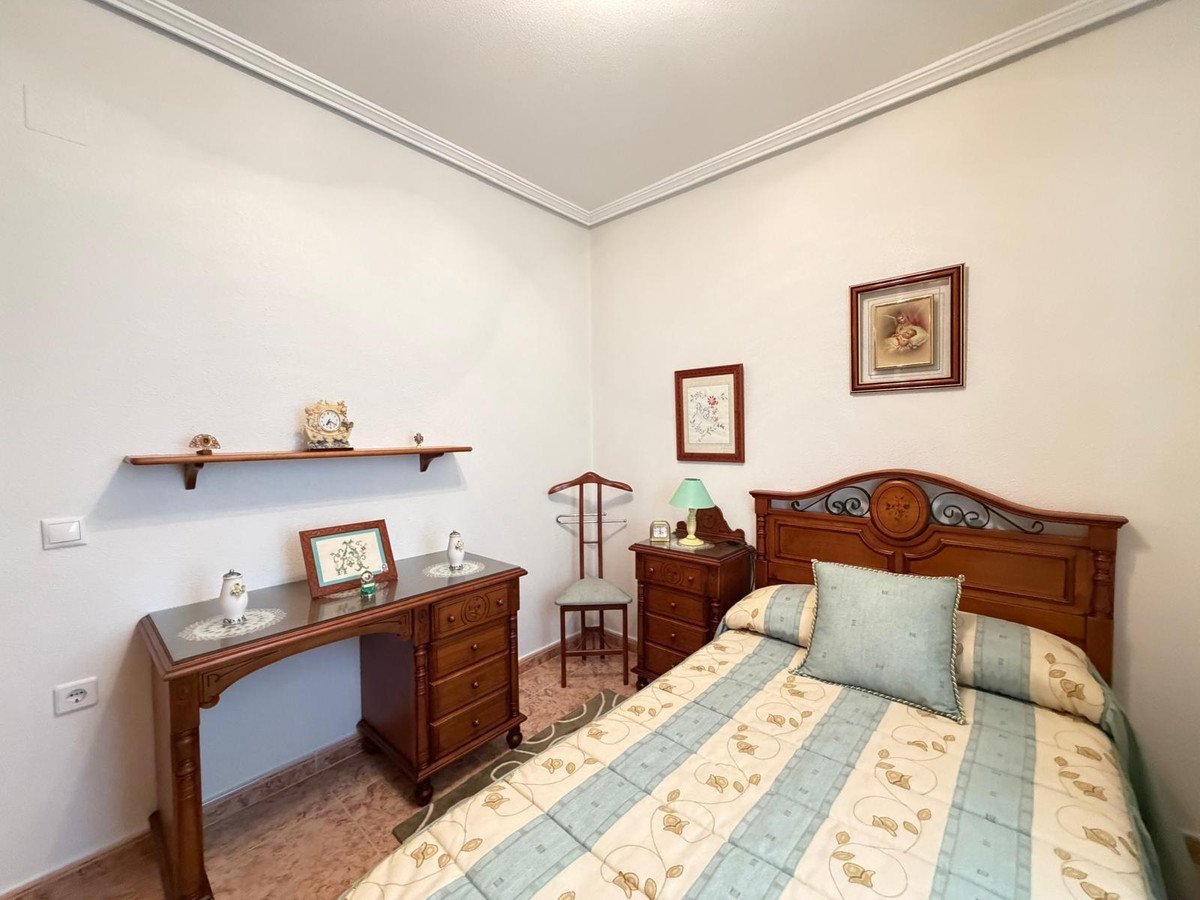 3 Bed Middle Floor Apartment in Torrevieja