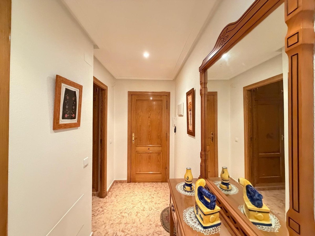 3 Bed Middle Floor Apartment in Torrevieja