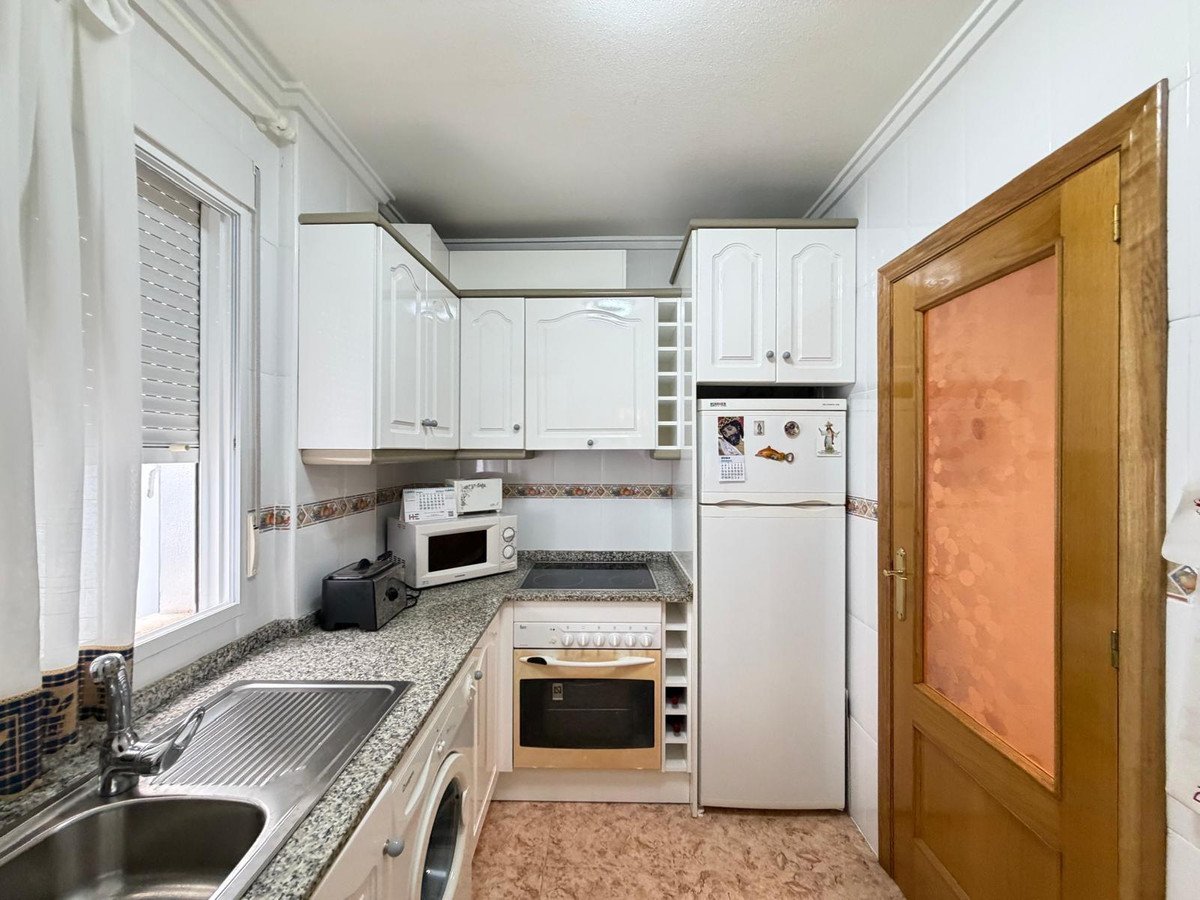 3 Bed Middle Floor Apartment in Torrevieja