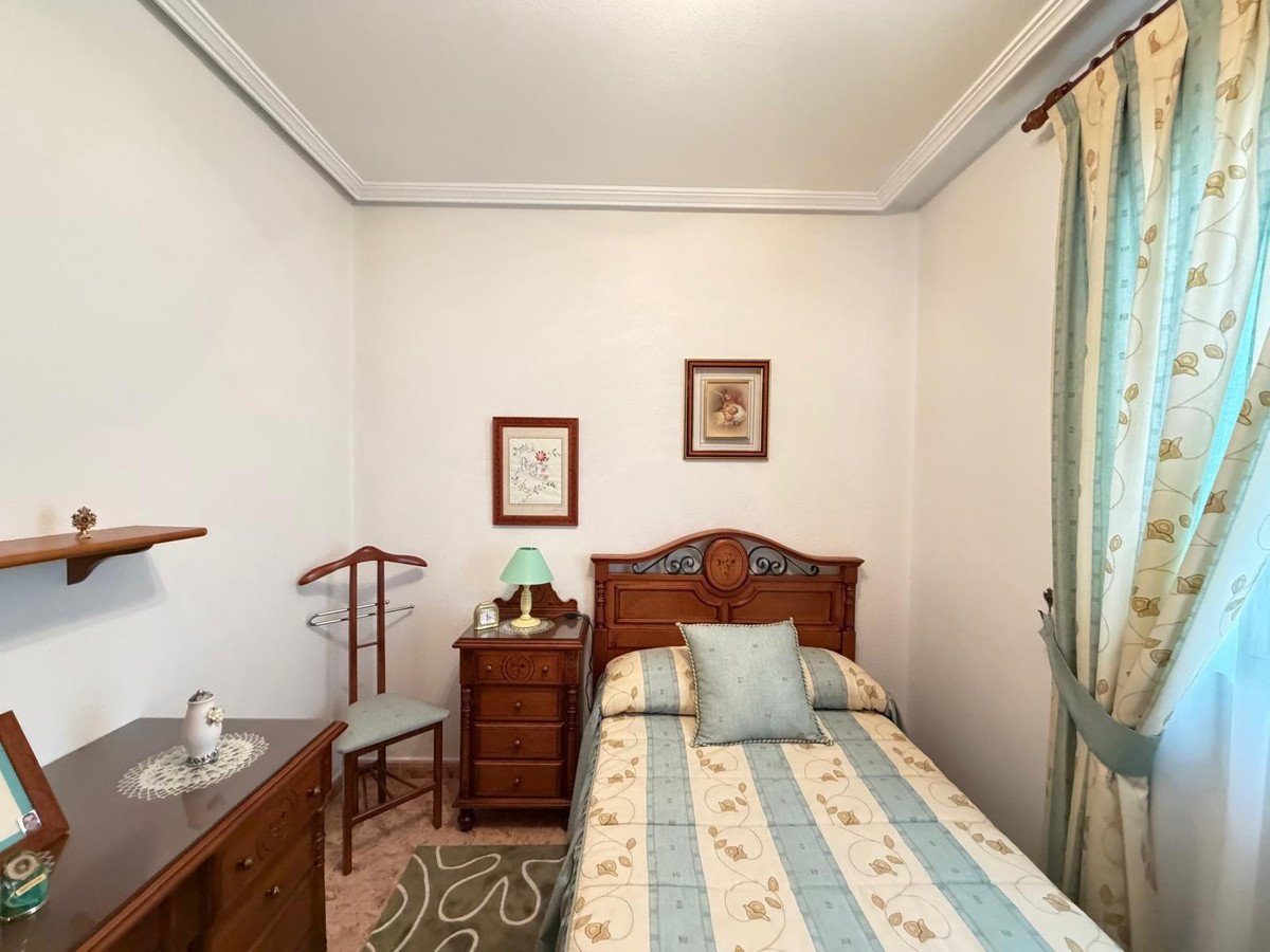 3 Bed Middle Floor Apartment in Torrevieja