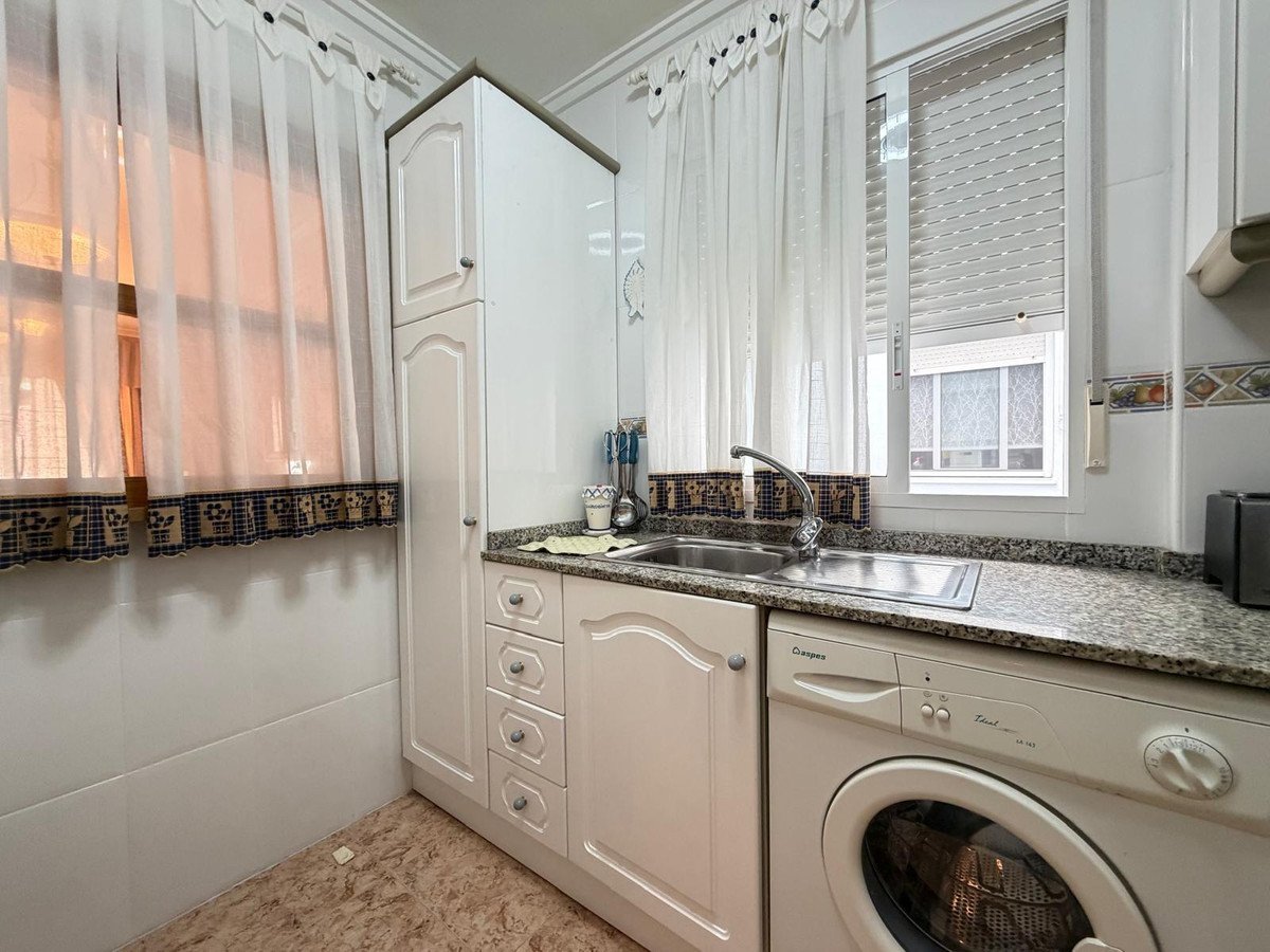 3 Bed Middle Floor Apartment in Torrevieja
