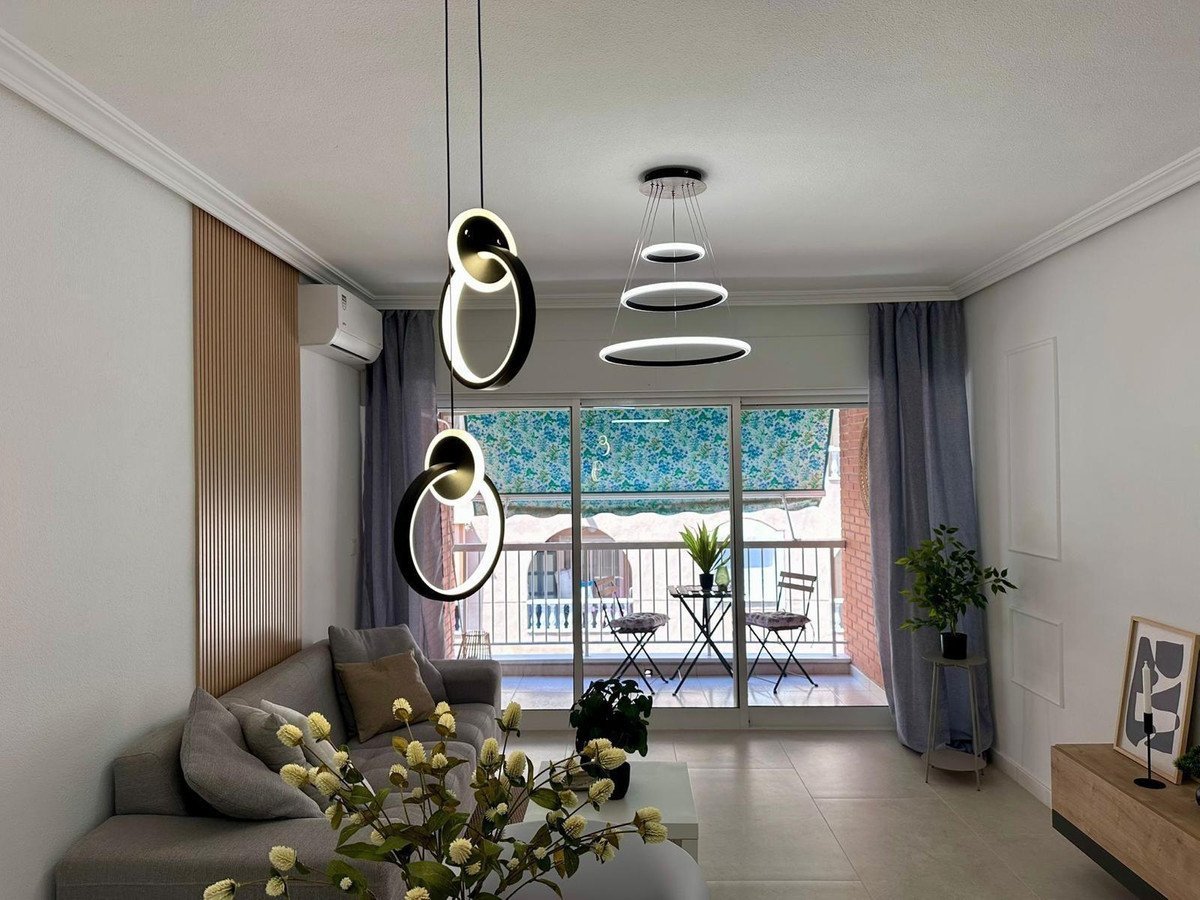 2 Bed Middle Floor Apartment in Torrevieja