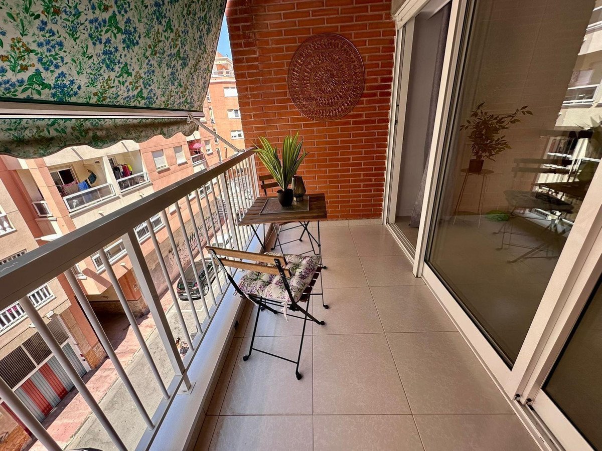 2 Bed Middle Floor Apartment in Torrevieja