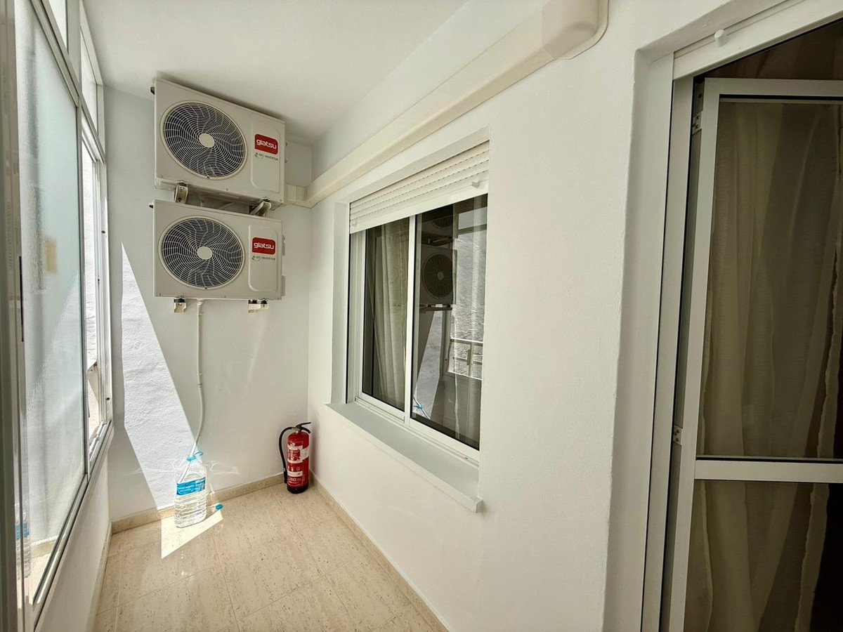 2 Bed Middle Floor Apartment in Torrevieja