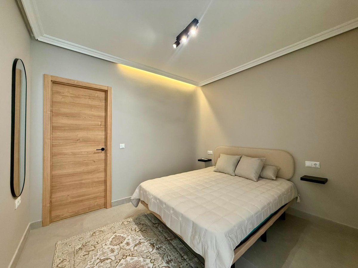 2 Bed Middle Floor Apartment in Torrevieja