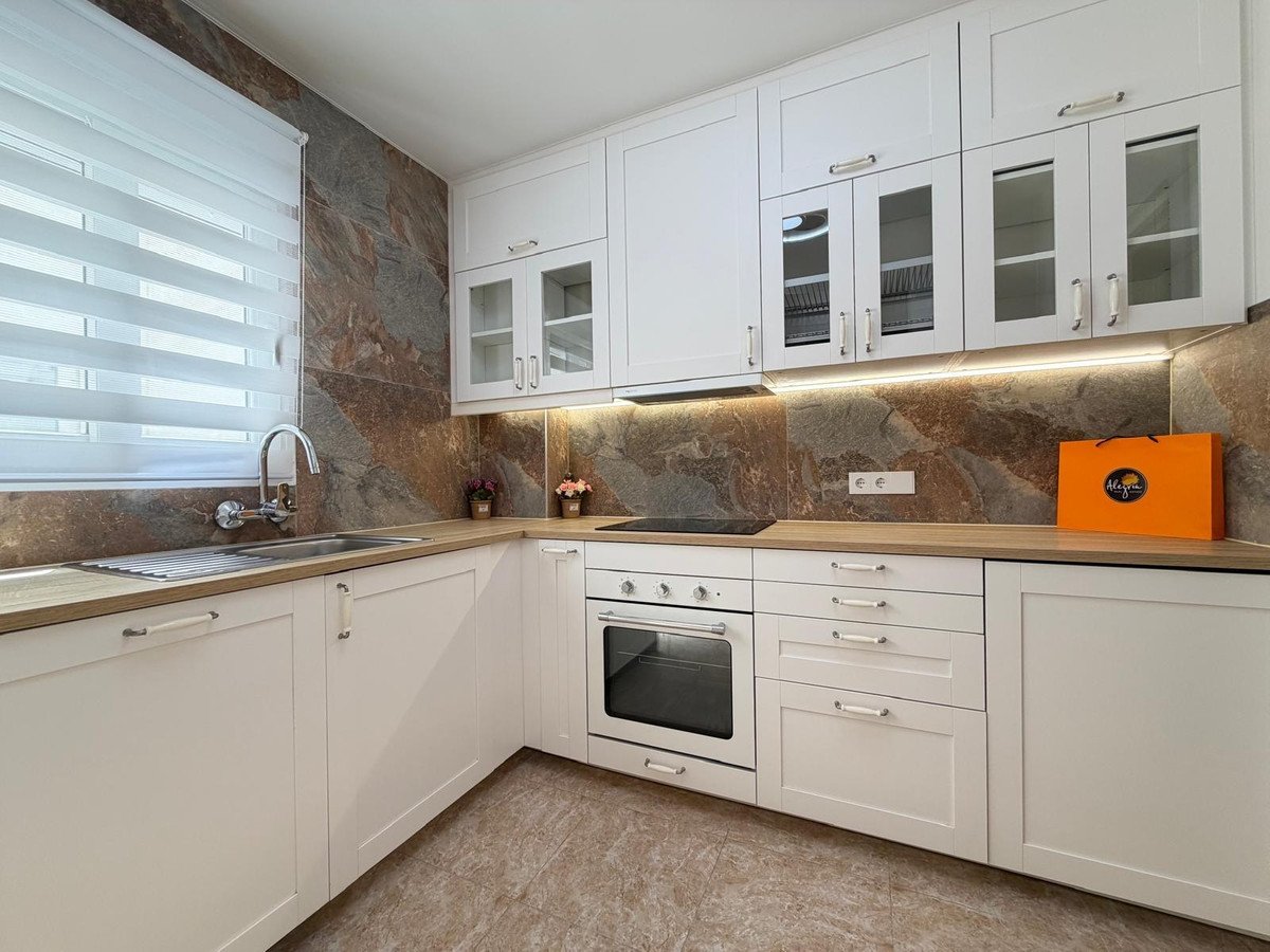 3 Bed Middle Floor Apartment in Torrevieja
