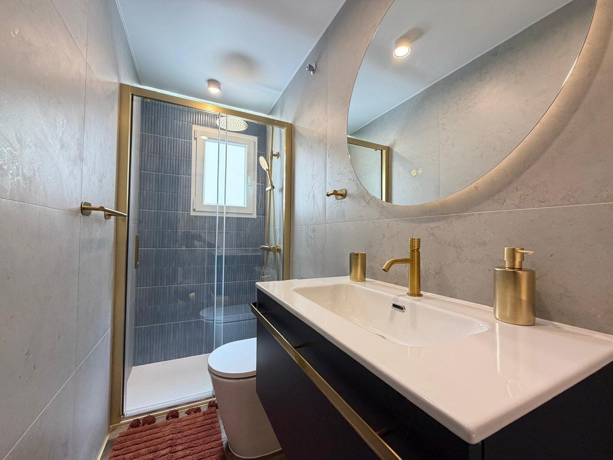 3 Bed Middle Floor Apartment in Torrevieja