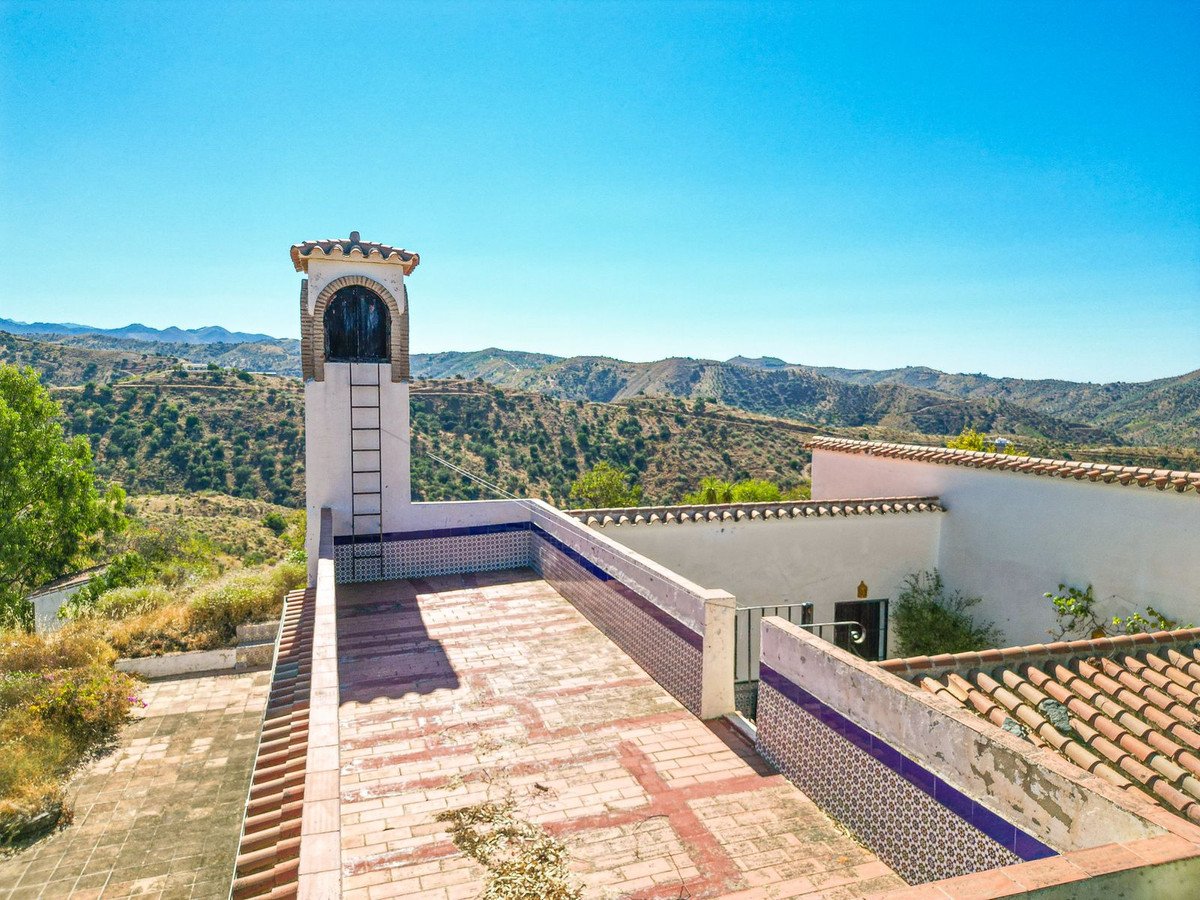 3 Bed Detached Villa in Sedella