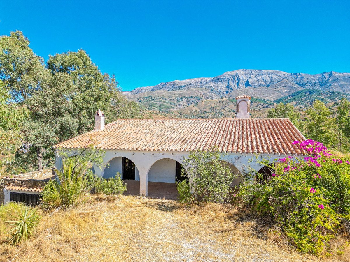 3 Bed Detached Villa in Sedella
