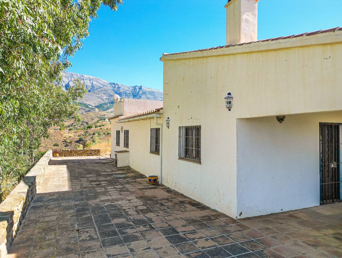 3 Bed Detached Villa in Sedella