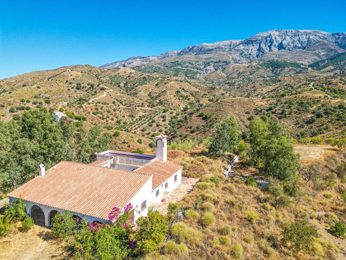 3 Bed Detached Villa in Sedella