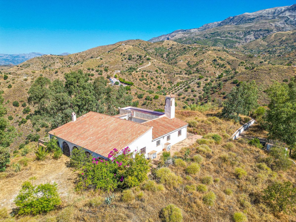 3 Bed Detached Villa in Sedella