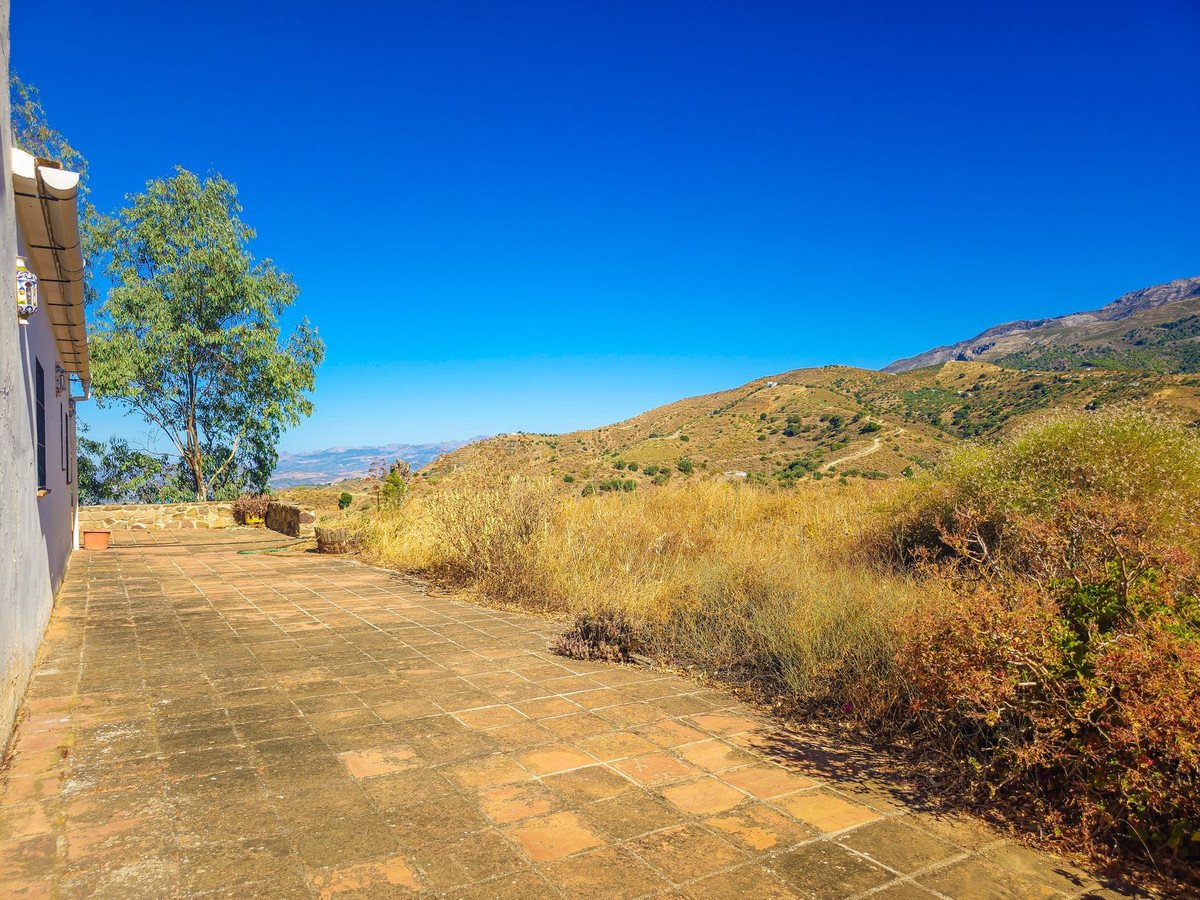 3 Bed Detached Villa in Sedella