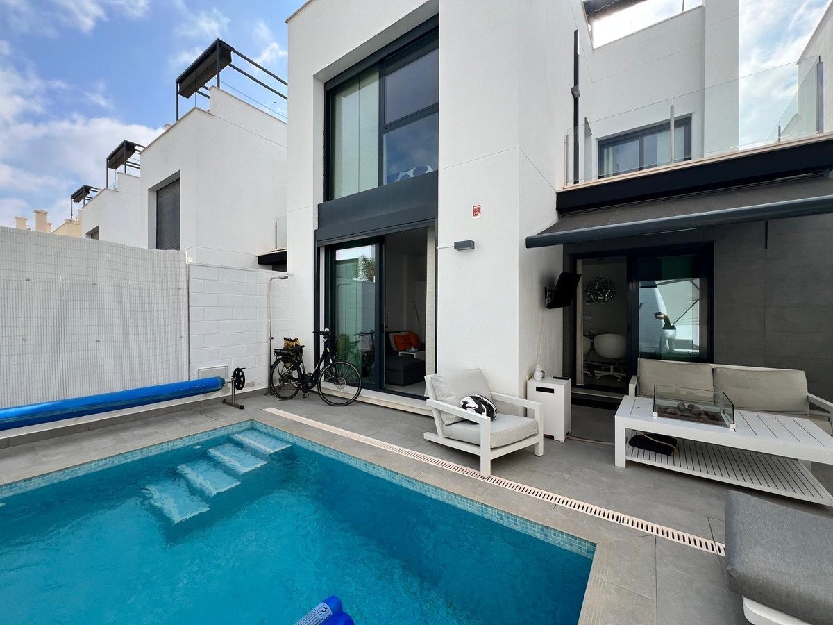 3 Bed Bungalow in Orihuela Costa