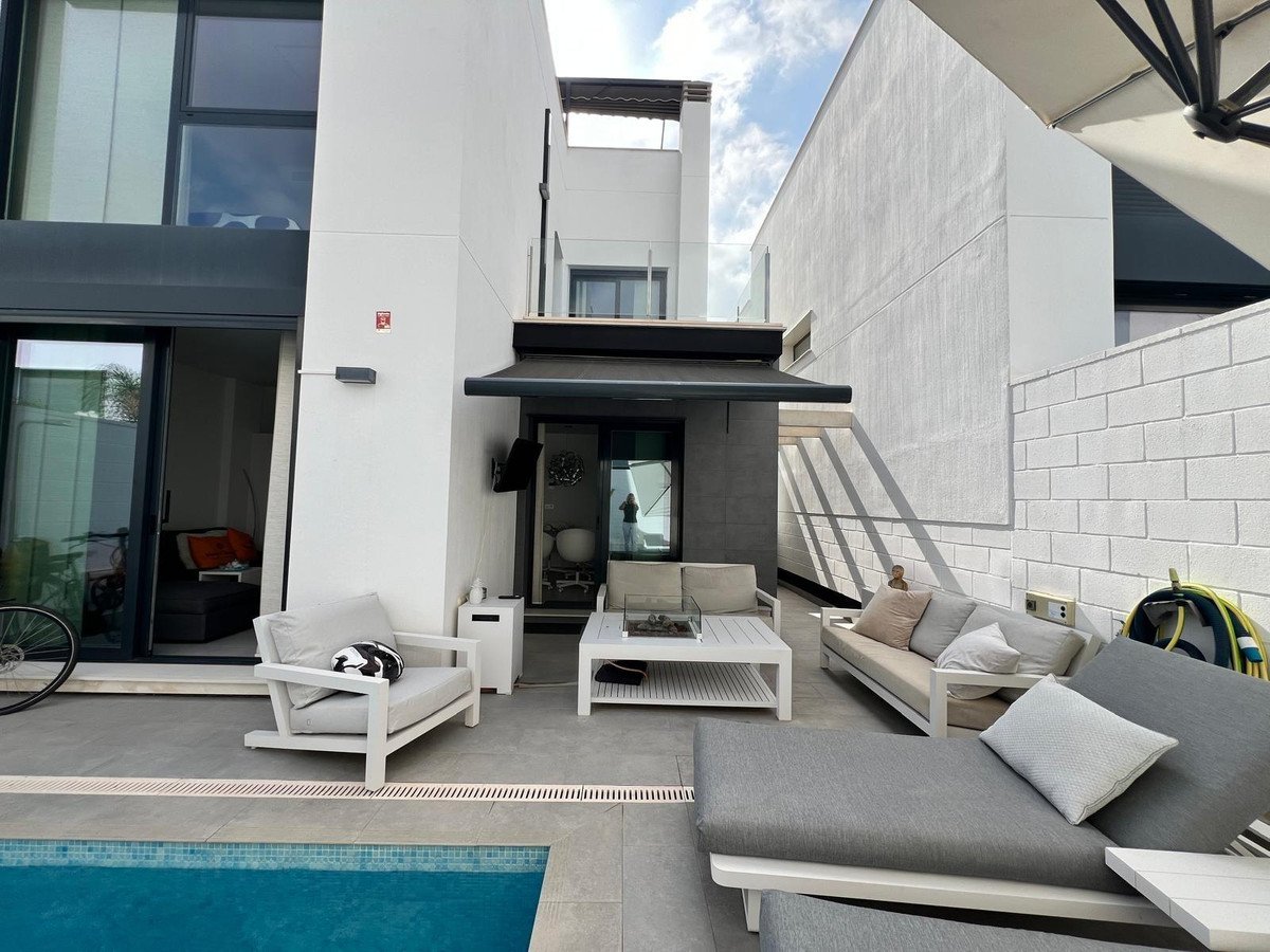 3 Bed Bungalow in Orihuela Costa