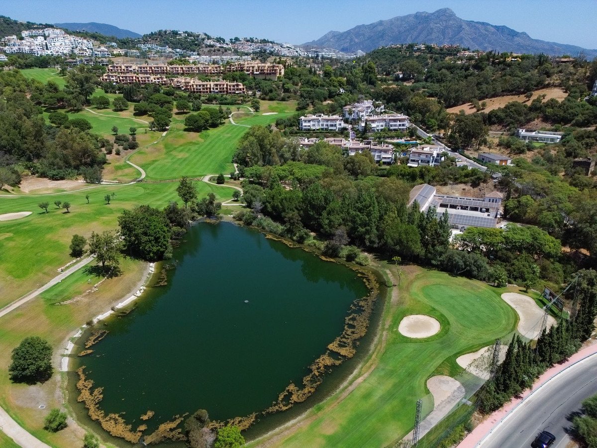 2 Bed Penthouse in Los Arqueros